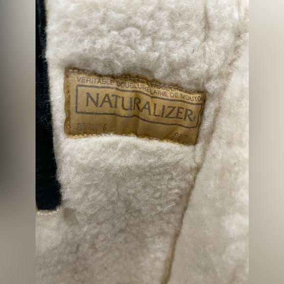 NWOT-Genuine Sheep Wool inner Lining-Vintage Black Suede Naturalizer - Picture 3 of 14